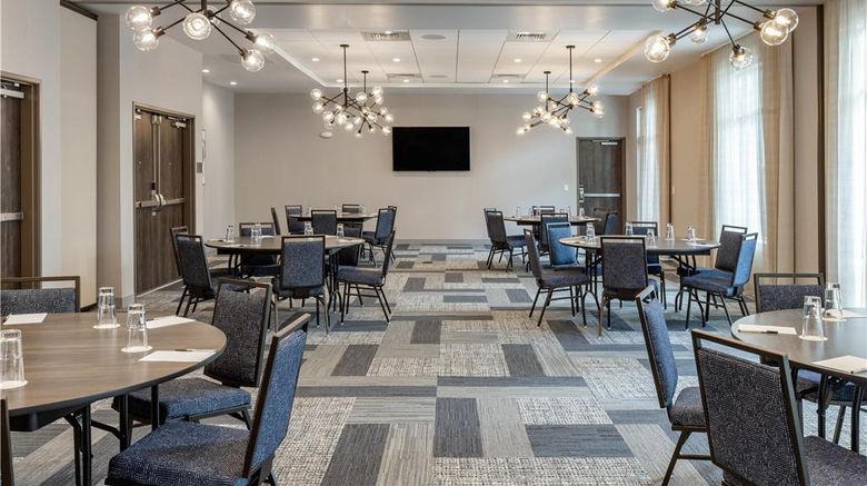 <b>DoubleTree by Hilton Summerville Nexton Meeting</b>. Images powered by <a href="https://iceportal.shijigroup.com/" title="IcePortal" target="_blank">IcePortal</a>.