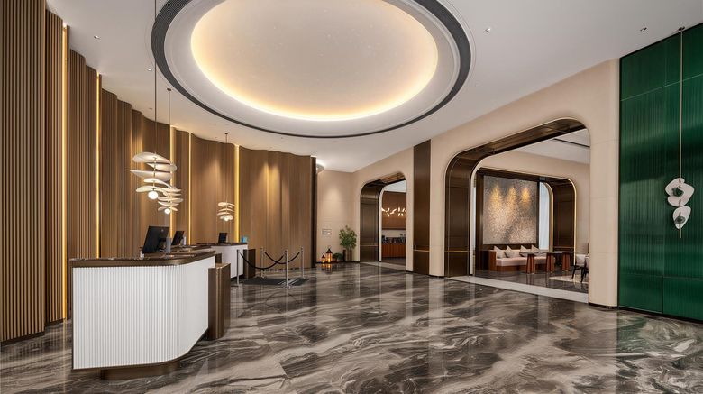 <b>Hilton Garden Inn Xining Chengdong Lobby</b>. Images powered by <a href="https://iceportal.shijigroup.com/" title="IcePortal" target="_blank">IcePortal</a>.
