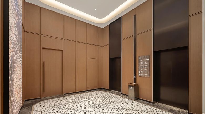 <b>Hilton Garden Inn Xining Chengdong Lobby</b>. Images powered by <a href="https://iceportal.shijigroup.com/" title="IcePortal" target="_blank">IcePortal</a>.