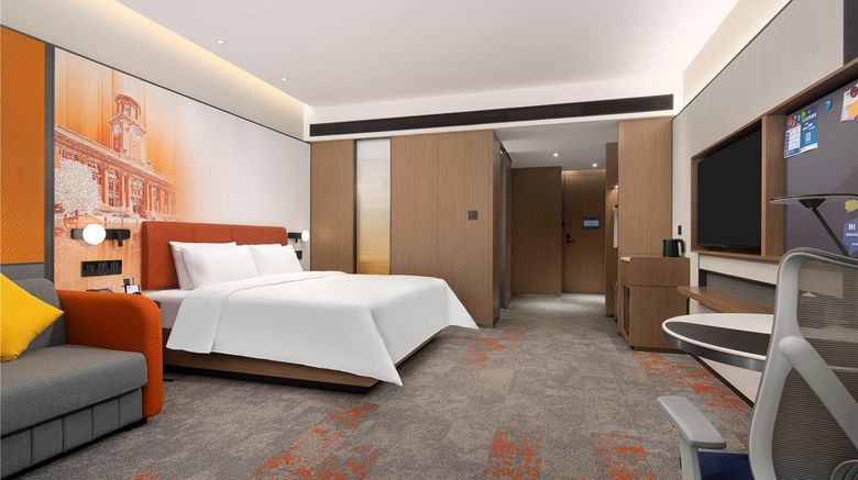 <b>Hampton Wuhan Tiandi Hankou Riverside Room</b>. Images powered by <a href="https://iceportal.shijigroup.com/" title="IcePortal" target="_blank">IcePortal</a>.
