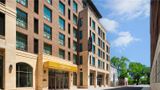 Tempo Savannah Exterior