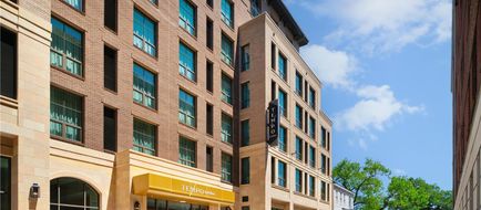 Tempo by Hilton Savannah Exterior