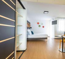 Le Hub Grenoble Room