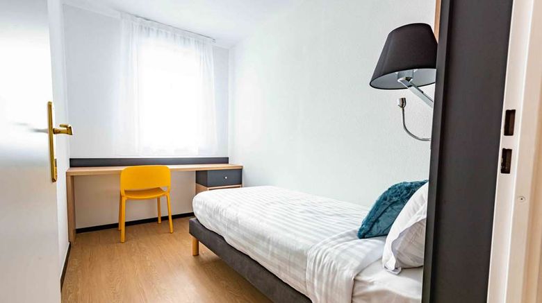 <b>Le Hub Grenoble Room</b>. Images powered by <a href="https://iceportal.shijigroup.com/" title="IcePortal" target="_blank">IcePortal</a>.