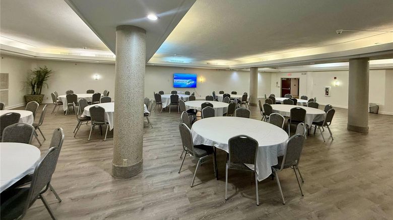 <b>Country Inn & Suites by Radisson Meeting</b>. Images powered by <a href="https://iceportal.shijigroup.com/" title="IcePortal" target="_blank">IcePortal</a>.