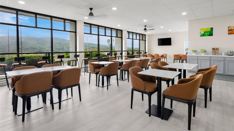 <b>Quality Inn Wytheville Restaurant</b>. Images powered by <a href="https://iceportal.shijigroup.com/" title="IcePortal" target="_blank">IcePortal</a>.