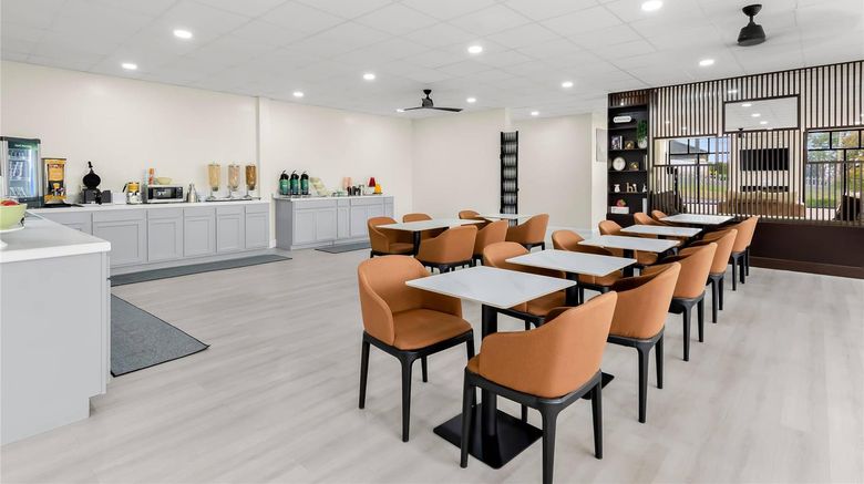 <b>Quality Inn Wytheville Restaurant</b>. Images powered by <a href="https://iceportal.shijigroup.com/" title="IcePortal" target="_blank">IcePortal</a>.