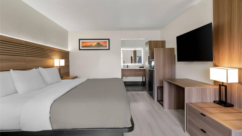 <b>Quality Inn Wytheville Room</b>. Images powered by <a href="https://iceportal.shijigroup.com/" title="IcePortal" target="_blank">IcePortal</a>.