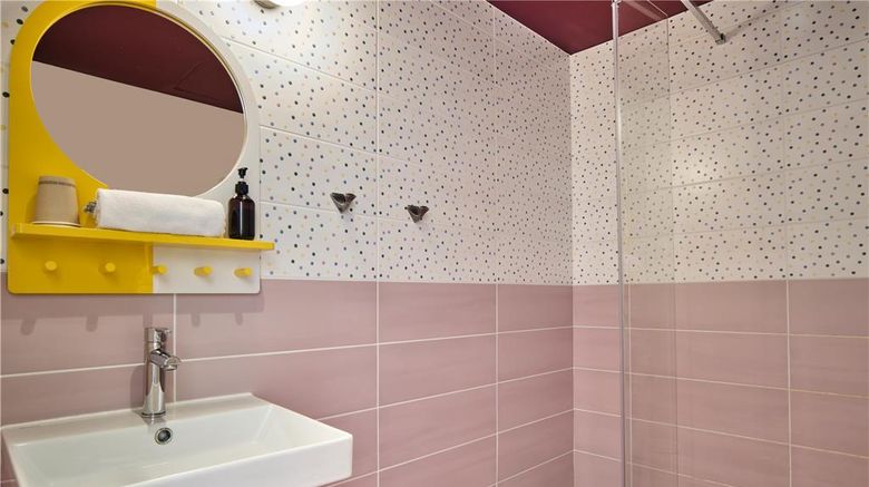 <b>Hotel Artyster Le Mans Centre Suite</b>. Images powered by <a href="https://iceportal.shijigroup.com/" title="IcePortal" target="_blank">IcePortal</a>.