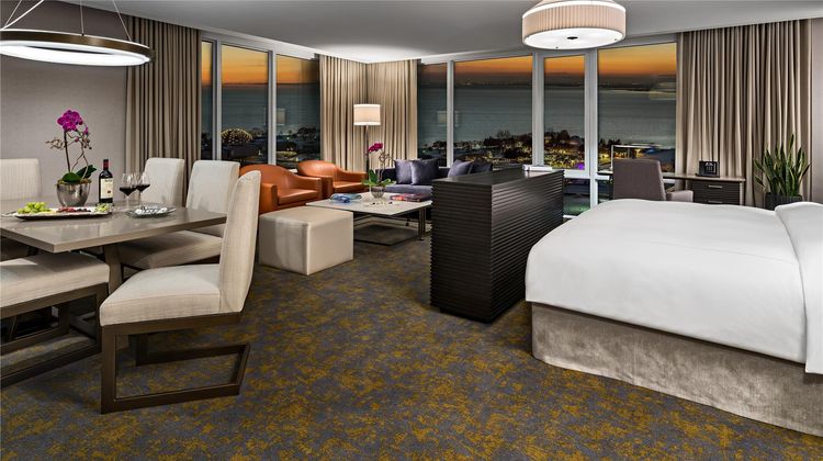 Hotel X Toronto Suite