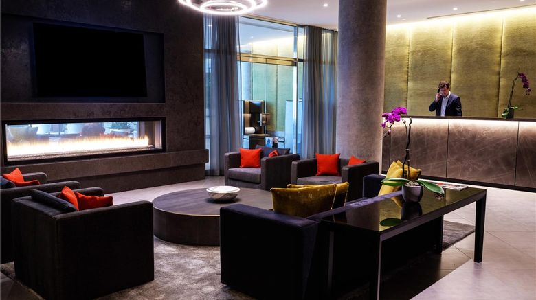 <b>Hotel X Toronto Lobby</b>. Images powered by <a href="https://iceportal.shijigroup.com/" title="IcePortal" target="_blank">IcePortal</a>.