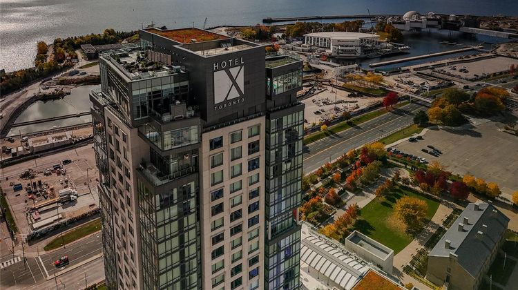 Hotel X Toronto Exterior