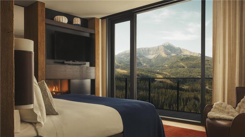 <b>One&Only Moonlight Basin Room</b>. Images powered by <a href="https://iceportal.shijigroup.com/" title="IcePortal" target="_blank">IcePortal</a>.