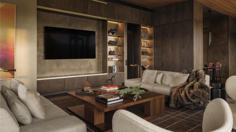 <b>One&Only Moonlight Basin Suite</b>. Images powered by <a href="https://iceportal.shijigroup.com/" title="IcePortal" target="_blank">IcePortal</a>.