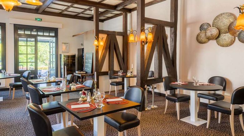 <b>Hotel Le Moulin du Landion Restaurant</b>. Images powered by <a href="https://iceportal.shijigroup.com/" title="IcePortal" target="_blank">IcePortal</a>.