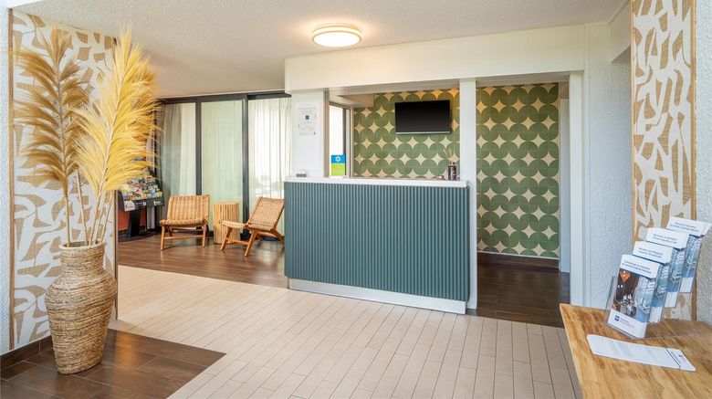 <b>Sure Hotel by Best Western Valence Nord Lobby</b>. Images powered by <a href="https://iceportal.shijigroup.com/" title="IcePortal" target="_blank">IcePortal</a>.