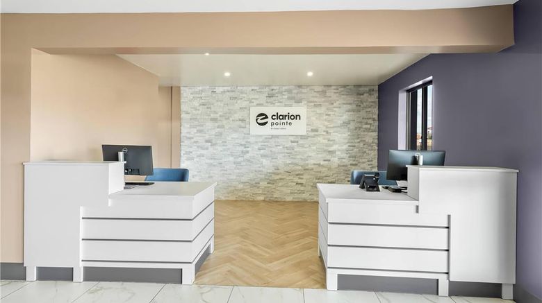 <b>Clarion Pointe Shreveport West Lobby</b>. Images powered by <a href="https://iceportal.shijigroup.com/" title="IcePortal" target="_blank">IcePortal</a>.