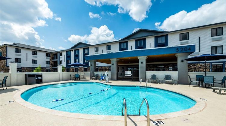 Clarion Pointe Shreveport West Pool