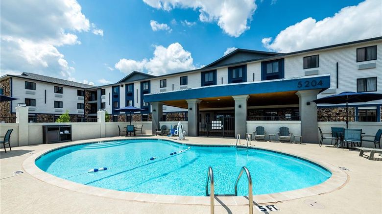 <b>Clarion Pointe Shreveport West Pool</b>. Images powered by <a href="https://iceportal.shijigroup.com/" title="IcePortal" target="_blank">IcePortal</a>.