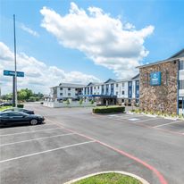 Clarion Pointe Shreveport Airport