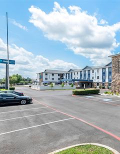 Clarion Pointe Shreveport Airport