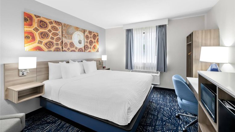 <b>Clarion Pointe Shreveport West Room</b>. Images powered by <a href="https://iceportal.shijigroup.com/" title="IcePortal" target="_blank">IcePortal</a>.