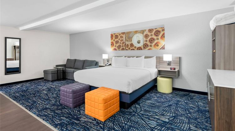 Clarion Pointe Shreveport West Suite