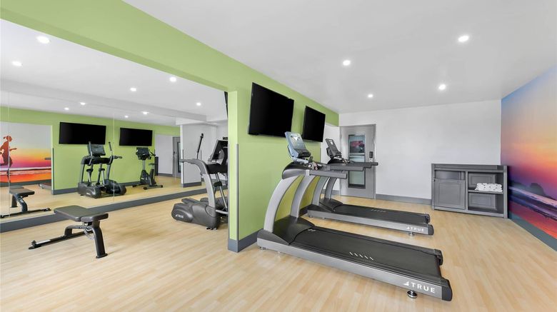 <b>Clarion Pointe Shreveport West Health</b>. Images powered by <a href="https://iceportal.shijigroup.com/" title="IcePortal" target="_blank">IcePortal</a>.