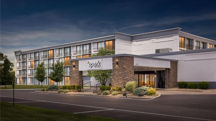 Spark by Hilton Akron Fairlawn Exterior
