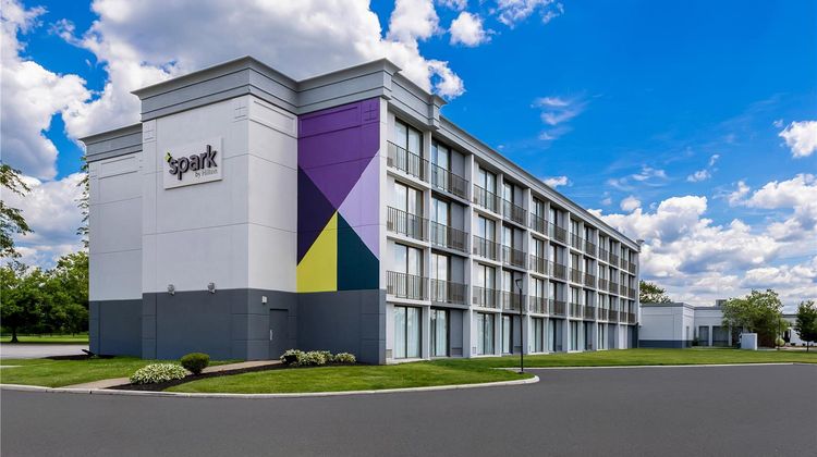 Spark by Hilton Akron Fairlawn Exterior