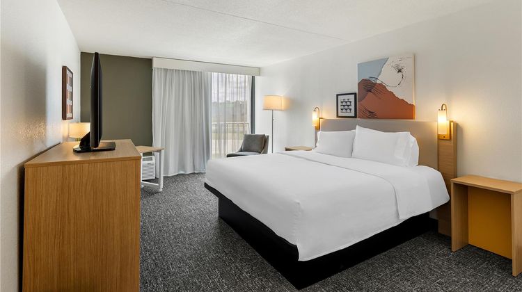 Spark by Hilton Akron Fairlawn Room