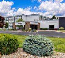Spark by Hilton Akron Fairlawn Exterior