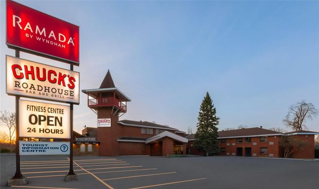 Ramada by Wyndham Arnprior Exterior