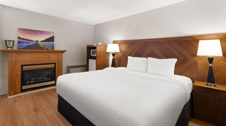 Ramada by Wyndham Arnprior Suite
