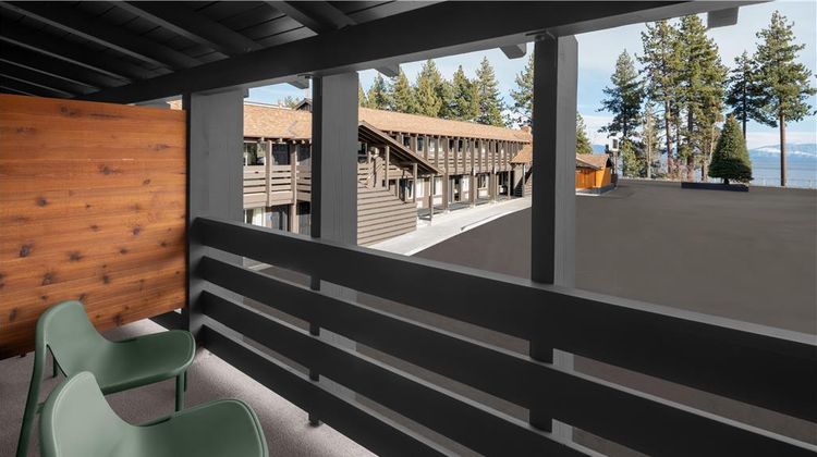 Evo Tahoe City Room