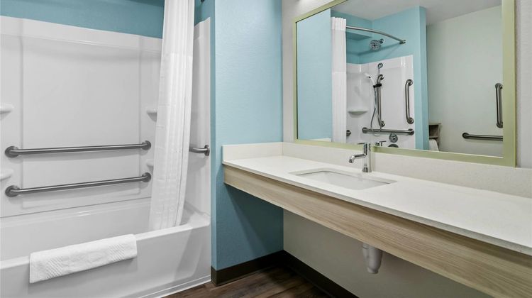 WoodSpring Suites Rogers Bentonville Room