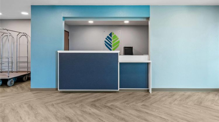 WoodSpring Suites Rogers Bentonville Lobby