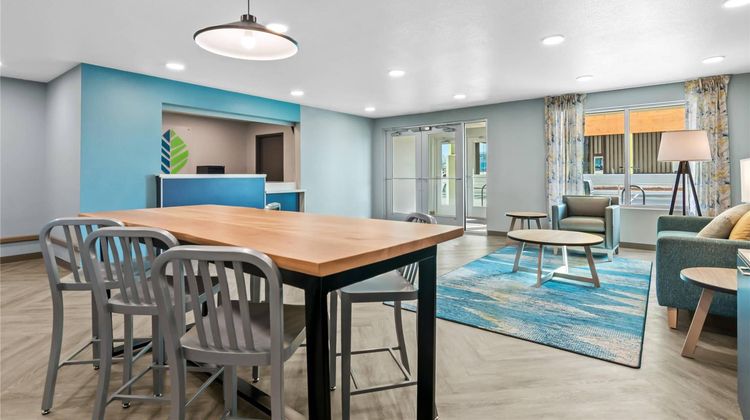 WoodSpring Suites Rogers Bentonville Lobby