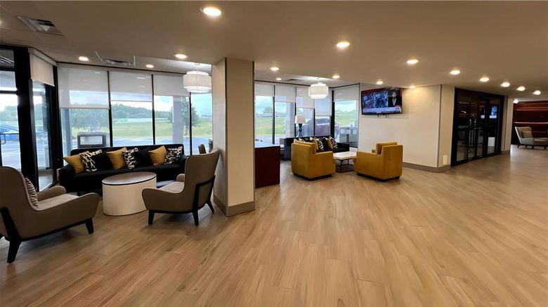 <b>Comfort Inn Lobby</b>. Images powered by <a href="https://iceportal.shijigroup.com/" title="IcePortal" target="_blank">IcePortal</a>.