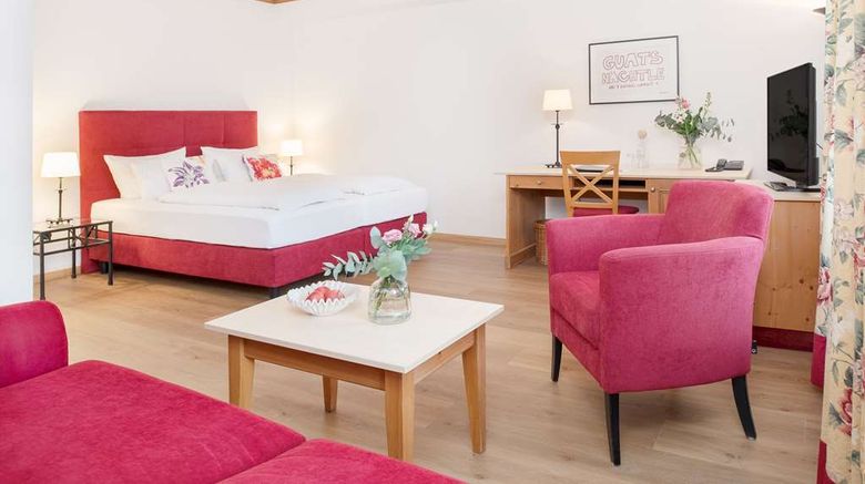 <b>Obermaier Hotel Room</b>. Images powered by <a href="https://iceportal.shijigroup.com/" title="IcePortal" target="_blank">IcePortal</a>.