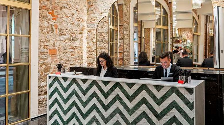 <b>Hotel Calimala Lobby</b>. Images powered by <a href="https://iceportal.shijigroup.com/" title="IcePortal" target="_blank">IcePortal</a>.
