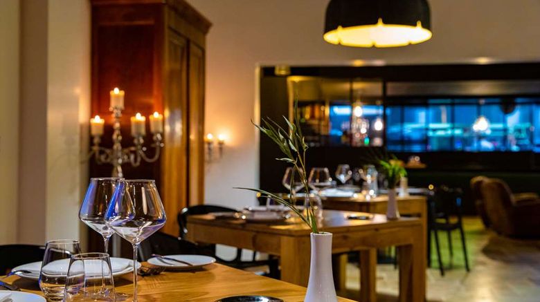 <b>Le Domaine de Beaulieu Restaurant</b>. Images powered by <a href="https://iceportal.shijigroup.com/" title="IcePortal" target="_blank">IcePortal</a>.