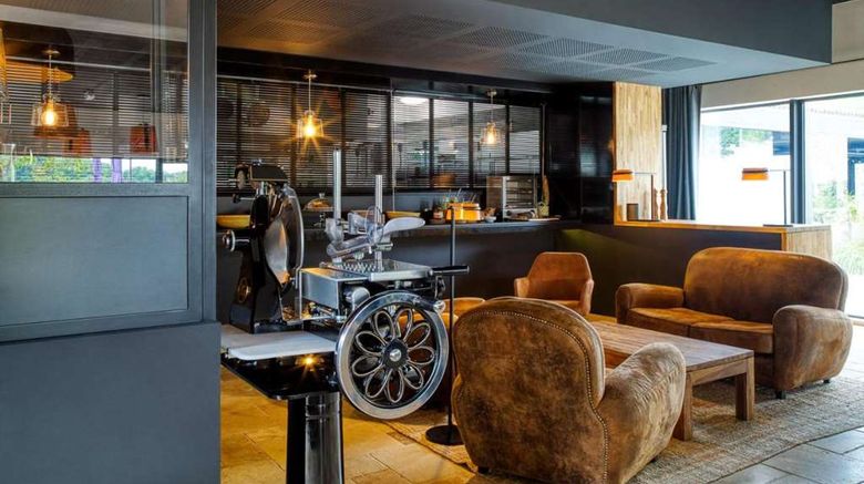 <b>Le Domaine de Beaulieu Restaurant</b>. Images powered by <a href="https://iceportal.shijigroup.com/" title="IcePortal" target="_blank">IcePortal</a>.