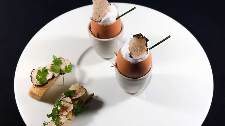 <b>Le Domaine de Beaulieu Restaurant</b>. Images powered by <a href="https://iceportal.shijigroup.com/" title="IcePortal" target="_blank">IcePortal</a>.