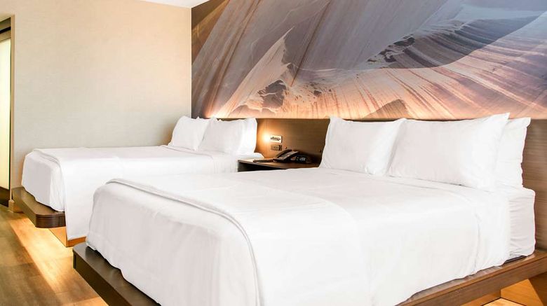 <b>Hilton Garden Inn North Phoenix Room</b>. Images powered by <a href="https://iceportal.shijigroup.com/" title="IcePortal" target="_blank">IcePortal</a>.
