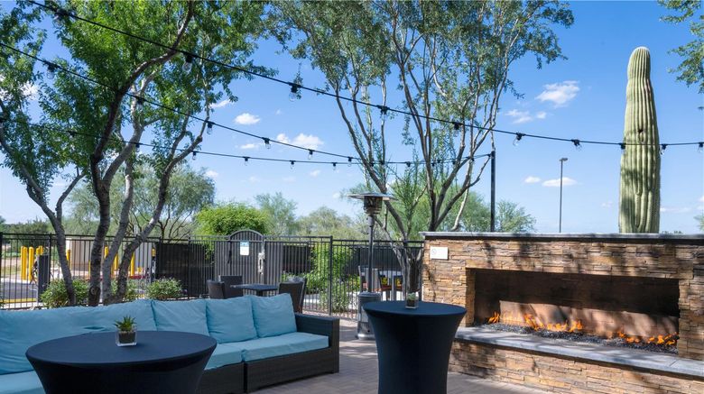 <b>Hilton Garden Inn North Phoenix Exterior</b>. Images powered by <a href="https://iceportal.shijigroup.com/" title="IcePortal" target="_blank">IcePortal</a>.