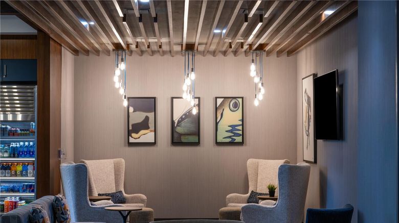 <b>Hilton Garden Inn North Phoenix Lobby</b>. Images powered by <a href="https://iceportal.shijigroup.com/" title="IcePortal" target="_blank">IcePortal</a>.