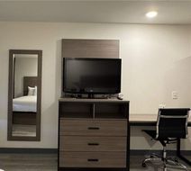 Baymont by Wyndham Dickinson Room