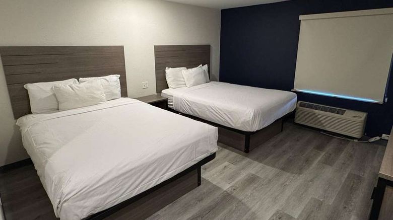 <b>Baymont by Wyndham Dickinson Room</b>. Images powered by <a href="https://iceportal.shijigroup.com/" title="IcePortal" target="_blank">IcePortal</a>.