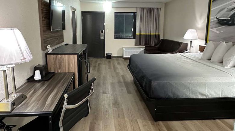 <b>Super 8 by Wyndham Kannapolis Room</b>. Images powered by <a href="https://iceportal.shijigroup.com/" title="IcePortal" target="_blank">IcePortal</a>.